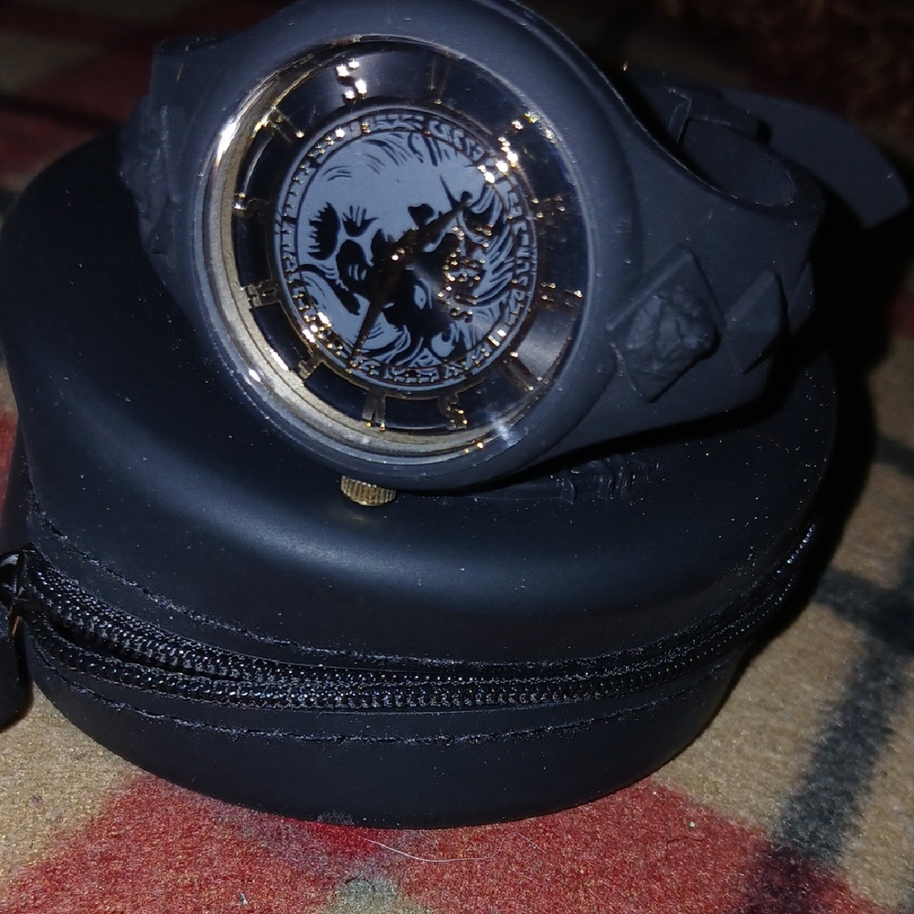 versace Black and Gold Men's Watch